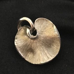Lilly pad leaf brooch pin VINTAGE 50 years old